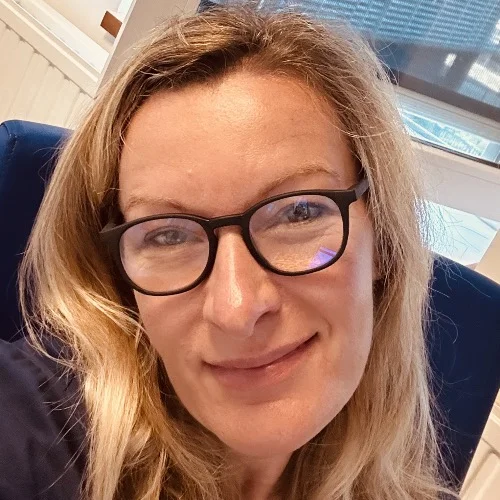 Dr Evelyne JONNIAUX